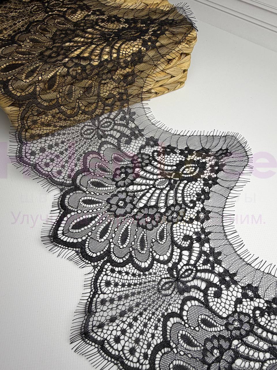 Кружево шантильи,цвет черный, ширина 27 см, длина мотка 3м, АА2 фото